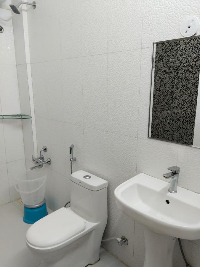 Hotel Lake View By Bookingcare Chhatarpur Exteriör bild